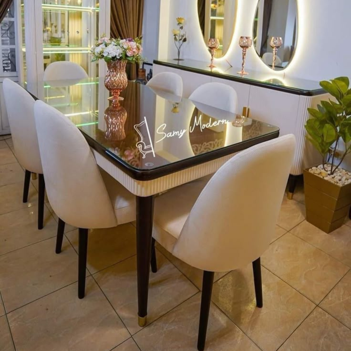 Table à manger moderne en verre fumé