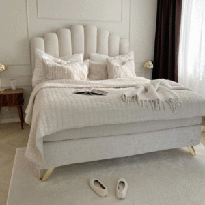 Lit Élégant en Velours Beige avec Pieds Dorés