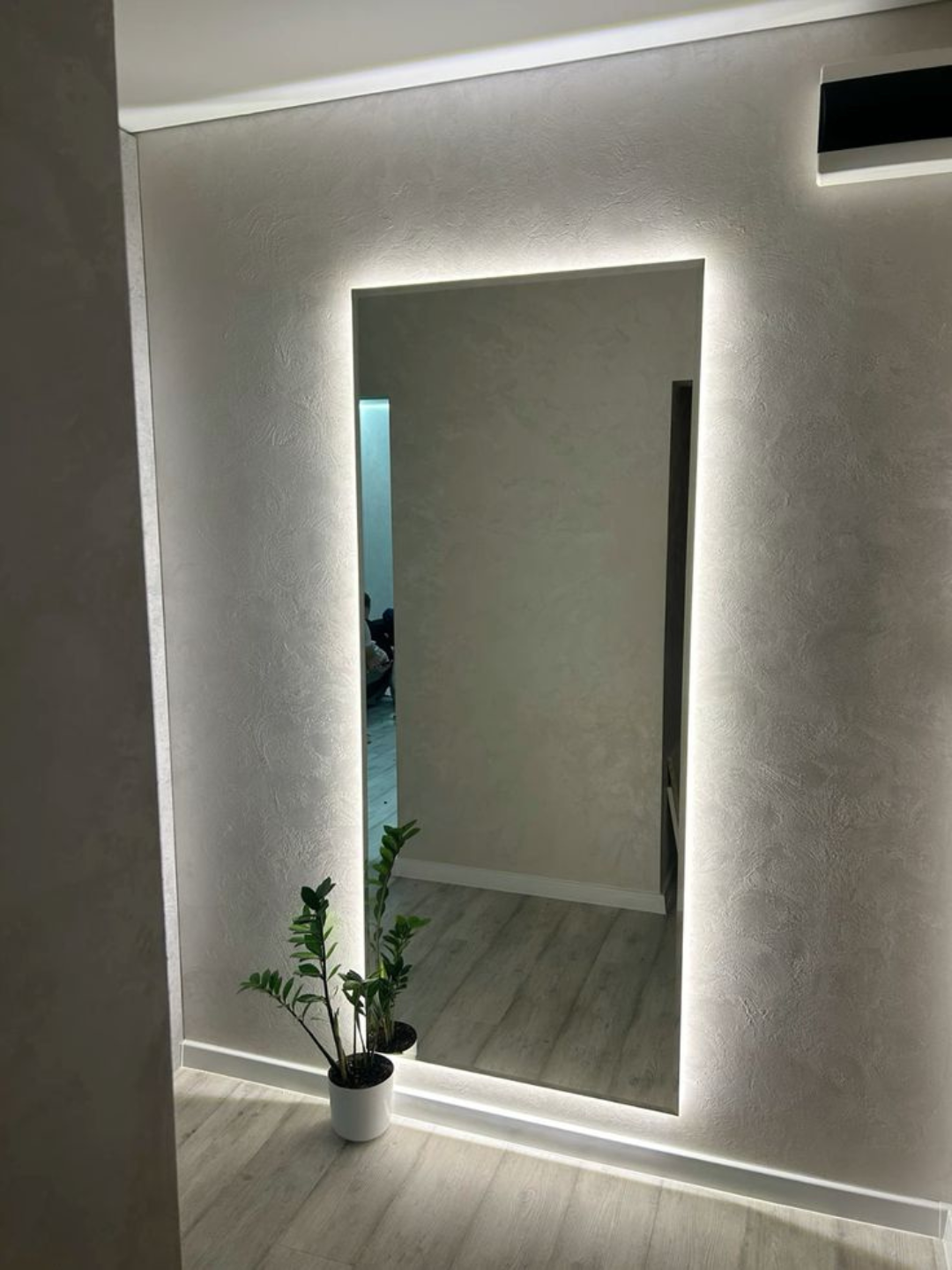 Miroir mural LED rectangulaire design moderne